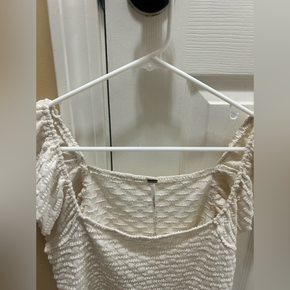Free People knit- frilly tank in cream - Picture 4 of 8